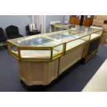 A SET  OF THREE GLASS TOP AND SIDE DISPLAY/JEWELLERY SHOP DISPLAY CABINETS AND A MATCHING CORNER