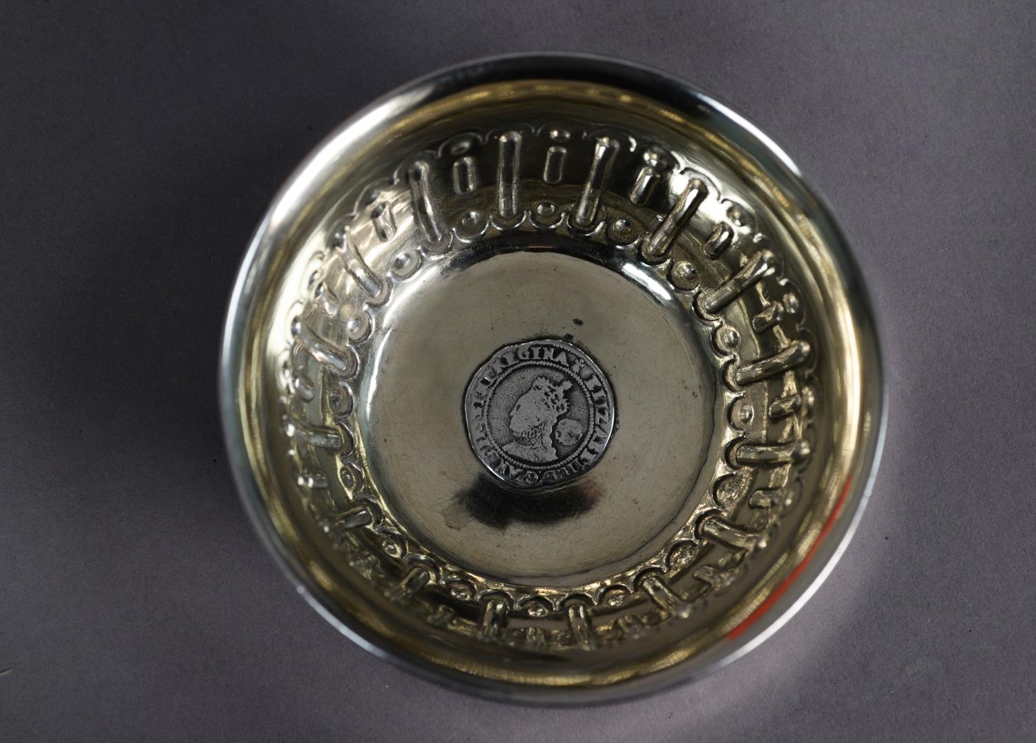 LATE VICTORIAN SILVER SHALLOW BOWL, the gilded interior inset with a worn Elizabeth I (1572) - Image 2 of 4