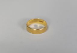 18ct GOLD BROAD WEDDING RING, 6.2gms, ring size S/T, Birmingham 1988