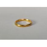 22ct GOLD WEDDING RING, Chester 1937, 2.6gms, ring size I