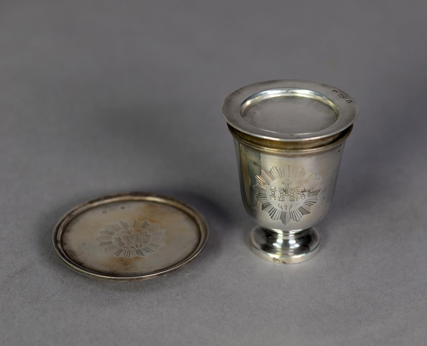 VICTORIAN SILVER CASED TRAVELLING COMMUNION SET each engraved with I H S symbol comprising paten, - Image 3 of 3