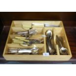 SET OF SIX AFTERNOON TEA KNIVES WITH SILVER HANDLES, SHEFFIELD 1915; SET OF SIX HIRAM WILD,