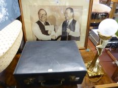 C.H. LEE AND CO., LIVERPOOL, EARLY TWENTIETH CENTURY BLACK LEATHER TOILET CASE (interior