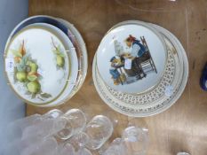 EIGHT CHINA PLAQUES/RACK PLATES AND SEVEN CROWN DUCAL POTTERY ‘KNUTSFORD’ PATTERN DINNER AND DESSERT