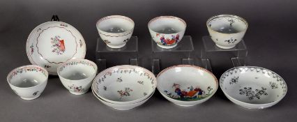 FIVE LATE EIGHTEENTH/ EARLY NINETEENTH CENTURY NEW HALL PORCELAIN TEA BOWLS AND SAUCERS,