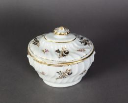 CIRCA 1800 CHAMBERLAIN WORCESTER PORCELAIN OVAL SUCRIER with cover, the spirally fluted body