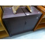 A BROWN WOOD-EFFECT METAL, ELECTRIC HOT FOOD CABINET