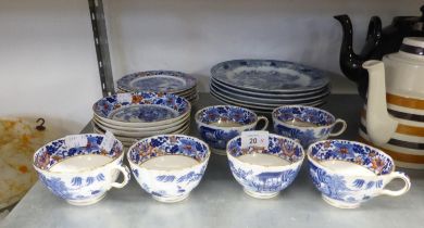 AN 18 PIECE ROYAL WORCESTER PORCELAIN CHINOISERIE PATTERN BLUE AND WHITE TEA SERVICE, FOUR