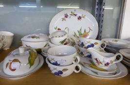 ROYAL WORCESTER ‘EVESHAM’ OVEN TO TABLE WARE, APPROXIMATELY 50 PIECES PRINTED WITH FRUIT, VIZ 4