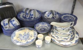 A SELECTION OF ROYAL NORFOLK BLUE AND WHITE ORIENTAL DECORATED DINNER AND TEA WARES, 10 PIECE OF