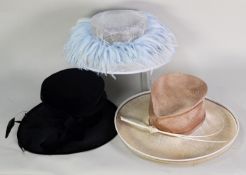 BALFOUR HATS, ENGLAND, 'EMMA B' DESIGN LADY'S CREAM AND LIGHT BROWN STRAW HAT, with 'pearl' detail