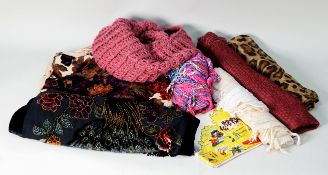 A GOOD SELECTION OF STYLISH SCARVES (CONTENTS OF 1 BOX)