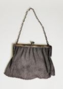 EARLY 20th CENTURY CONTINENTAL 925 MARK SILVER MESH PURSE with plain frame and belcher pattern chain