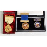 THE INCORPORATED SOCIETY OF AUCTIONEERS & LANDED PROPERTY AGENTS SILVER GILT AND ENAMEL MEDALLION,