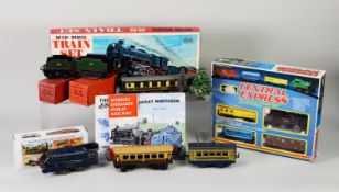SELECTION OF 0 GAUGE MODEL RAILWAY ITEMS, including boxed tender bodies, (mainly lacking wheels);