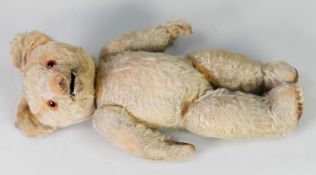 CIRCA 1920s PALE PLUSH TEDDY BEAR WITH UNUSUAL MOUTH OPENING ACTION operated from the back of the