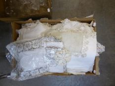 QUANTITY OF TABLE LINEN AND LACE