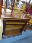 MODERN WALNUT LOW FLOOR-STANDING OPEN BOOKCASE