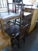 VICTORIAN EXTENDING DINING TABLE, ON TURNED LEGS