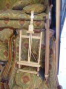 MIXED LOT, BEECH TABLE TOP SMALL WEAVING LOOM, TWO SMALL EASELS, one table top, and an AGED SHORT