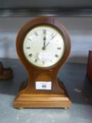 EDWARDIAN MANTEL CLOCK WITH 8 DAYS MOVEMENT, WHITE ROMAN DIAL, IN MARQUETRY AND LINE INLAID