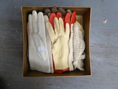 EIGHT PAIRS OF LADIES LEATHER GLOVES, SOME UNUSED/AS NEW AND A PAIR OF FABRIC GLOVES (1 BOX)