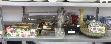 MIXED LOT TO INCLUDE; PART BOXED CUTLERY SERVICE, JEAN-PARTIQUE 3 PIECE KNIFE SET, PLATED WARES,