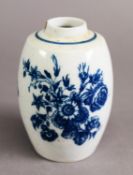 LATE 18TH CENTURY CAUGHLEY SOFT-PASTE PORCELAIN BARREL VASE, decorated in underglaze blue with