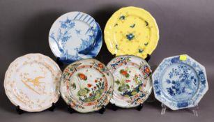 SMALL GROUP OF CONTINENTAL FAIENCE WARE, to include a pair of polychrome Cantigalli serpentine