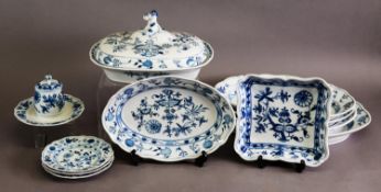 A COLLECTION OF 19TH/20TH CENTURY MEISSEN ONION PATTERN TABLEWARE, including three lidded