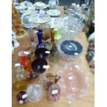 GLASSWARE VARIOUS TO INCLUDE; A PINK FLORAL EMBOSSED DISH (A.F.), A LARGE FRUIT BOWL, A GLASS STAND,