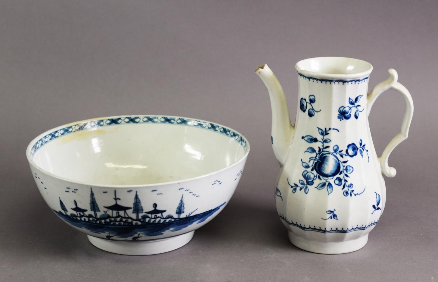 LATE 18TH CENTURY CAUGHLEY SOFT PASTE PORCELAIN SERVING BOWL, decorated in chinoiseries and skeins - Image 3 of 3