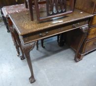 A DARK OAK SIDE TABLE, WITH LONG NARROW DRAWER, RAISED ON LONG SLENDER LEGS, WITH SCROLL