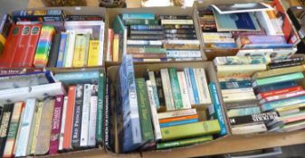 A LARGE SELECTION OF BOOKS TO INCLUDE; AUTOBIOGRAPHIES, VARIOUS OTHER HARDBACK BOOKS 'ARCTIC WORLD',