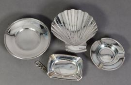 EARLY 20th CENTURY SILVER SCALLOP-SHELL FORM BON-BON DISH, on three scroll feet, London 1913,