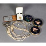 9ct GOLD FINE CHAIN NECKLACE and the oval locket PENDANT with 9ct gold back and front, 5.2gms gross;