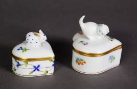 TWO HEREND HUNGARIAN PORCELAIN HEART-SHAPED GRADUATED TRINKET BOXES, the lids with animal finials [