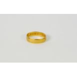 VICTORIAN 22CT GOLD BROAD WEDDING RING, Birmingham 1885, 2.2 gms, ring size L/M