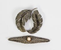 LARGE SILVER AND MARCASITE OPEN WORK, WING SHAPED BROOCH set with a centre cultured pearl, 3 1/