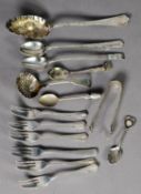 SMALL SELECTION OF ELECTROPLATED CUTLERY, to include: BERRY SPOON, SIFTER SPOON and a SOUVENIR