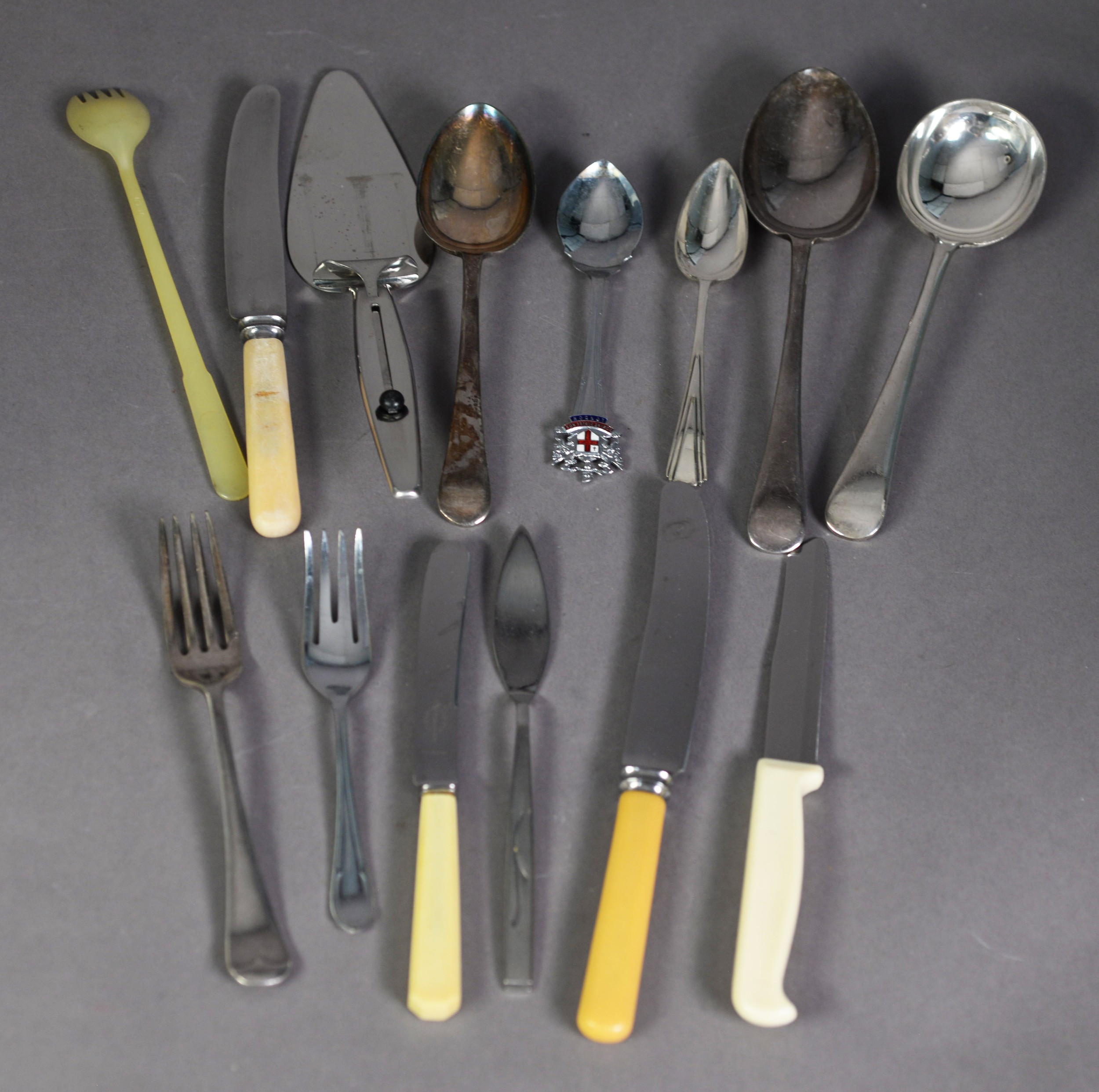 QUANTITY OF ELECTROPLATED TABLE CUTLERY, including: SET OF SIX GRAPEFRUIT SPOONS and SEVENTEEN