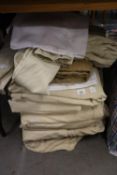 STACK OF DUST SHEETS (QUANTITY)