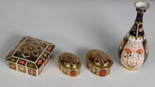 FOUR PIECES OF EARLY 20th CENTURY and later ROYAL CROWN DERBY JAPAN DECORATED PORCELAIN viz A PEAR-