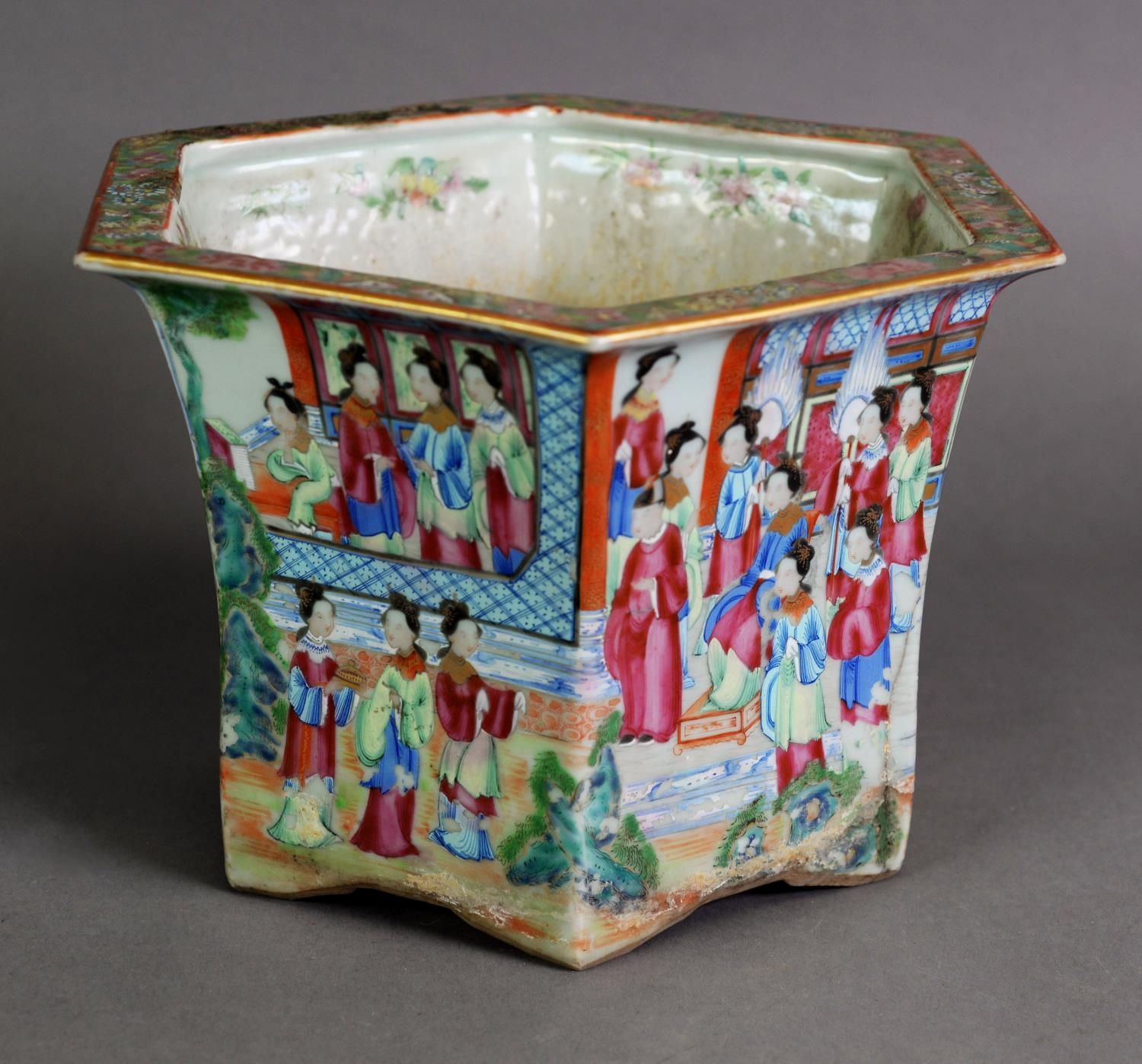 CHINESE LATE QING DYNASTY PORCELAIN CANTON FAMILLE ROSE ENAMELLED HEXAGONAL JARDINIERE, decorated