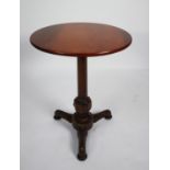 EARLY NINETEENTH CENTURY BOULLE RED SHELL AND BRASS INLAID OCCASIONAL TABLE, the circular top