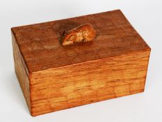 ROBERT 'MOUSEMAN' THOMPSON (KILBURN): Oak trinket box of rectangular form, the removeable lid with