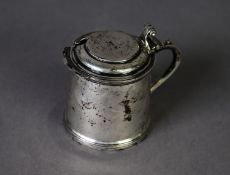 GEORGE V SILVER MUSTARD RECEIVER, of Georgian lidded tankard form with scroll handle, volute