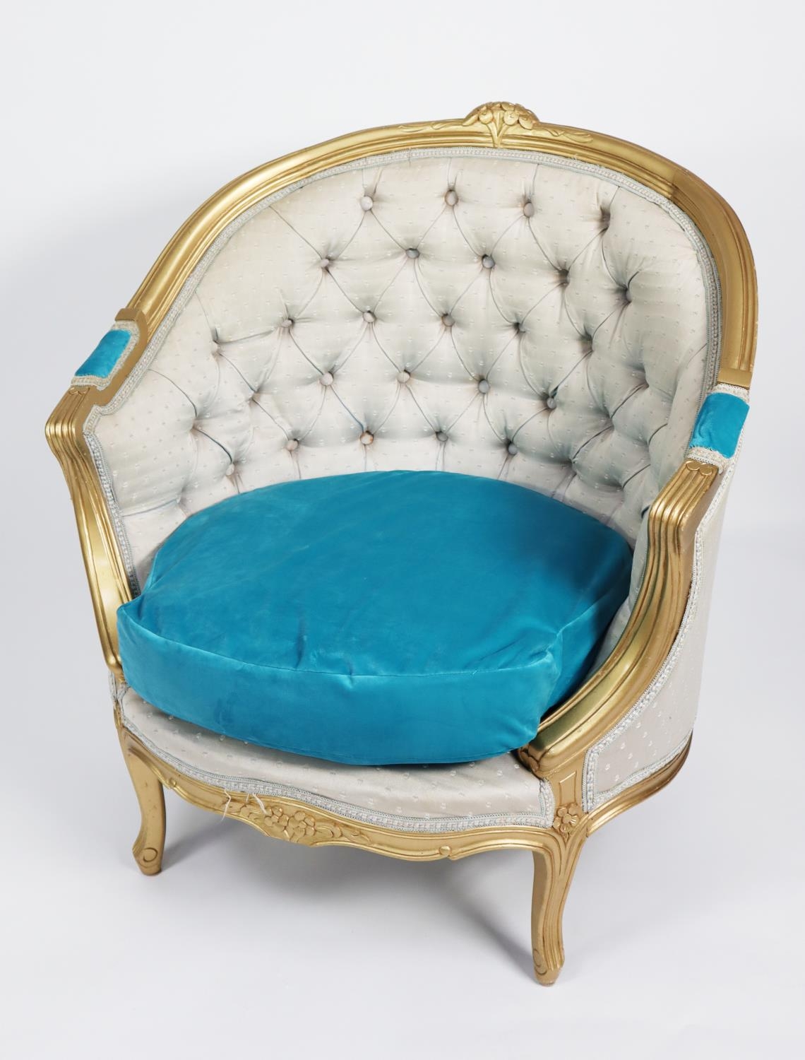 MOULDED AND CRAVED GILT WOOD FRAMED FRENCH SETTEE AND MATCHING PAIR OF TUB CHAIRS, each covered with - Image 2 of 2