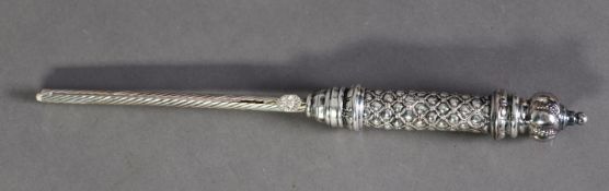 STERLING SILVER RETRACTABLE TAPER HOLDER, of typical form with wrythen fluted shaft and ornately