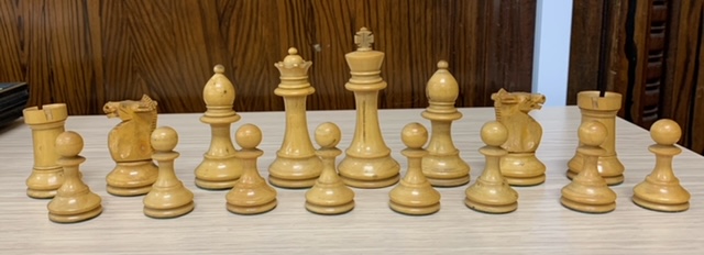 A late 19th century boxwood chess set and another - Image 5 of 15